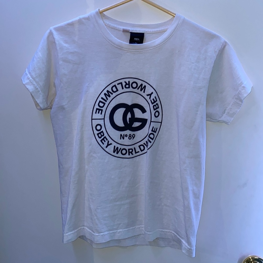 Obey tshirt